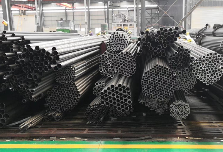 ����䓹��Ј���Ό����µĄӑB(t��i)ƽ����P(gu��n)�I